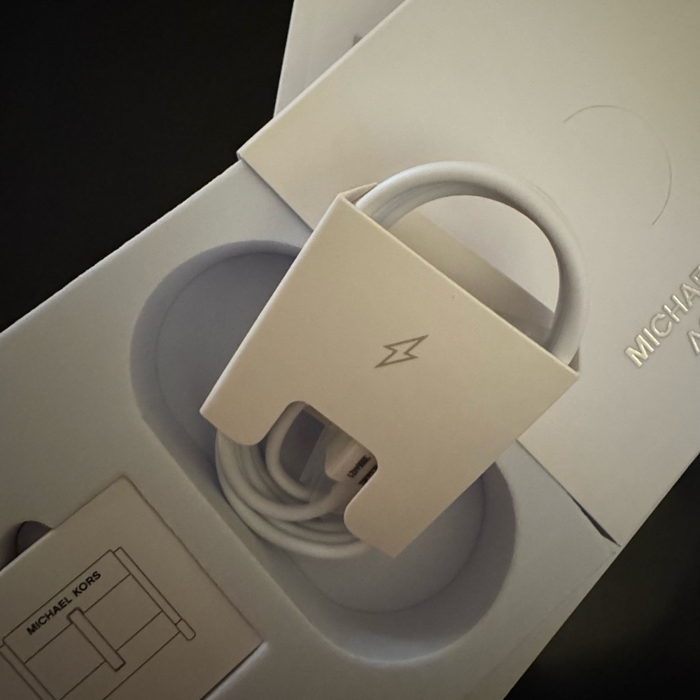 Michael Kors Glittering Silver Smartwatch MKT5020 - Picture 6 of 9